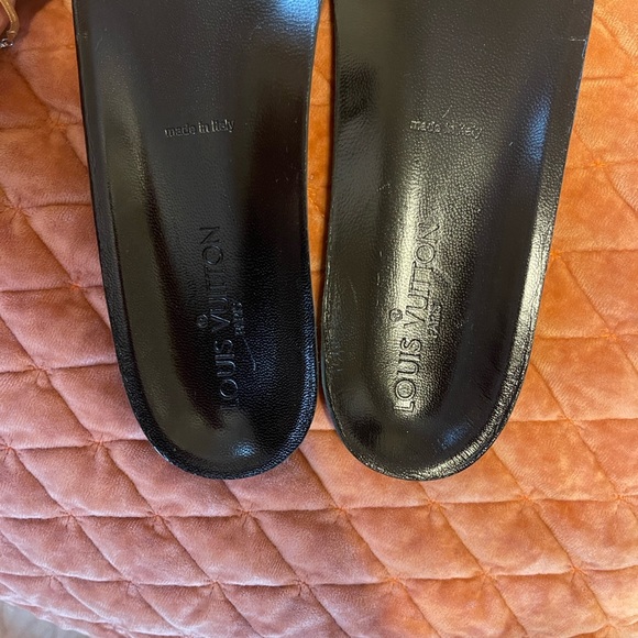 Louis Vuitton Drops High Rain Boots – Black - Picture 8 of 12